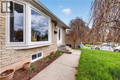 2471 Malcolm Crescent, Burlington, ON - Outdoor
