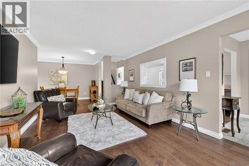2471 Malcolm Crescent, Burlington, ON - Indoor Photo Showing Living Room