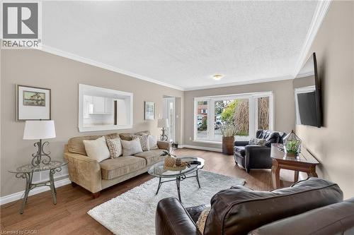 2471 Malcolm Crescent, Burlington, ON - Indoor Photo Showing Living Room