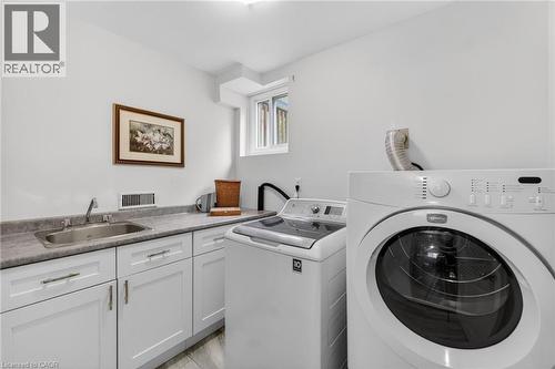2471 Malcolm Crescent, Burlington, ON - Indoor Photo Showing Laundry Room