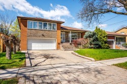 40 Sunnycrest Road  Toronto, ON M2R 2T4
