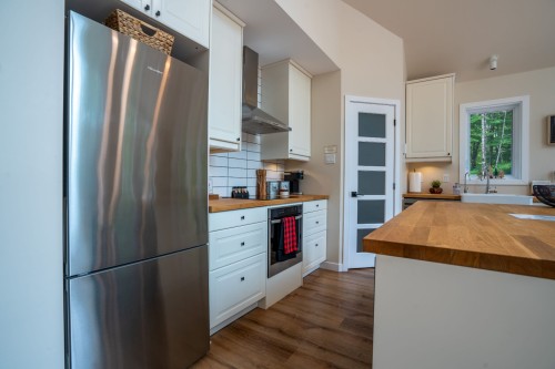 Cuisine - 232 Ch. Du Pavillon-Kanata, Amherst, QC - Indoor Photo Showing Kitchen