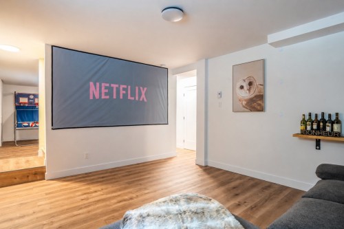 Cinéma maison - 232 Ch. Du Pavillon-Kanata, Amherst, QC - Indoor