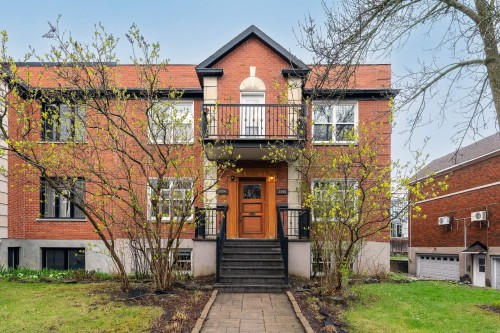 3004 Av. de Brighton  Montréal (Côte-Des-Neiges/Notre-Dame-De-Grâce), QC H3S 1T8