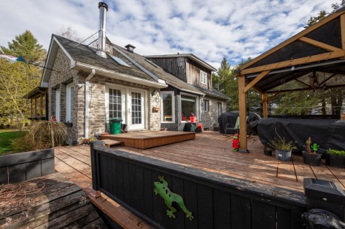 Face arrière - 75 6E Rang, Mont-Saint-Grégoire, QC - Outdoor With Exterior
