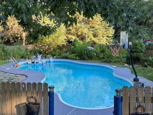 Piscine - 75 6E Rang, Mont-Saint-Grégoire, QC - Outdoor With In Ground Pool With Backyard