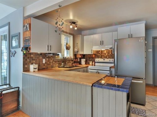 Cuisine - 75 6E Rang, Mont-Saint-Grégoire, QC - Indoor Photo Showing Kitchen