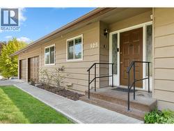 925 SICAMORE Drive Kamloops, BC V2B 8B7