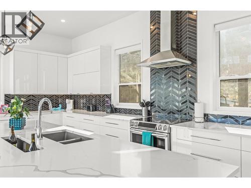 7938 Graystone Drive, Coldstream, BC - Indoor Photo Showing Kitchen With Double Sink With Upgraded Kitchen