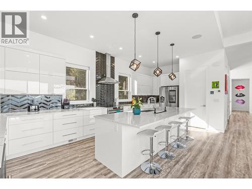 7938 Graystone Drive, Coldstream, BC - Indoor Photo Showing Kitchen With Upgraded Kitchen