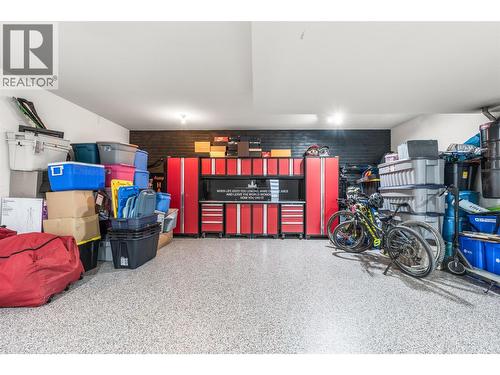 7938 Graystone Drive, Coldstream, BC - Indoor Photo Showing Garage