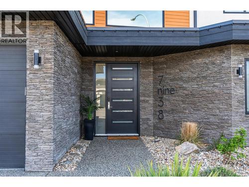 7938 Graystone Drive, Coldstream, BC - Outdoor