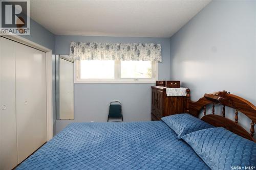 435 3Rd Avenue E, Shaunavon, SK - Indoor Photo Showing Bedroom