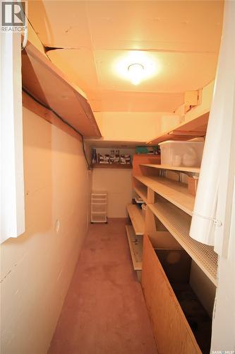 435 3Rd Avenue E, Shaunavon, SK - Indoor