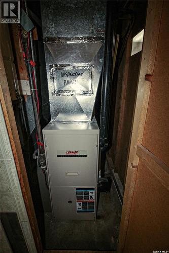 435 3Rd Avenue E, Shaunavon, SK - Indoor Photo Showing Basement