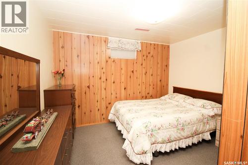 435 3Rd Avenue E, Shaunavon, SK - Indoor Photo Showing Bedroom