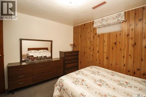 435 3Rd Avenue E, Shaunavon, SK - Indoor Photo Showing Bedroom