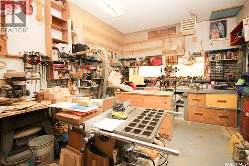 435 3Rd Avenue E, Shaunavon, SK - Indoor