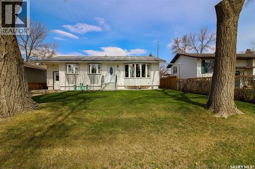 435 3Rd Avenue E, Shaunavon, SK - Outdoor
