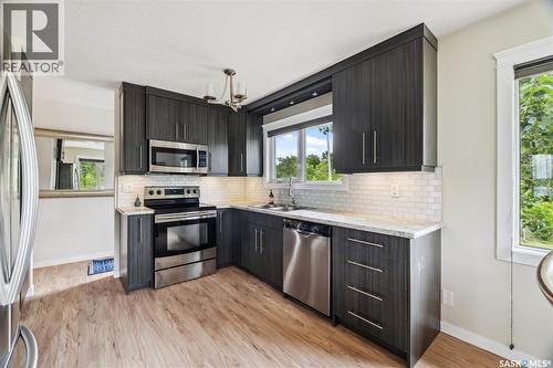 461 13Th Street E, Regina Beach, SK - Indoor Photo Showing Kitchen With Stainless Steel Kitchen With Upgraded Kitchen