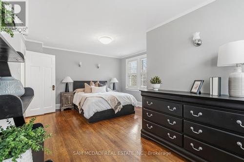 1296 Clarkson Road N, Mississauga, ON - Indoor Photo Showing Bedroom