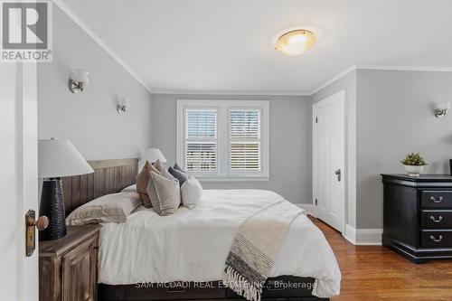 1296 Clarkson Road N, Mississauga, ON - Indoor Photo Showing Bedroom