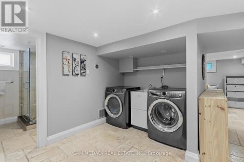 1296 Clarkson Road N, Mississauga, ON - Indoor Photo Showing Laundry Room