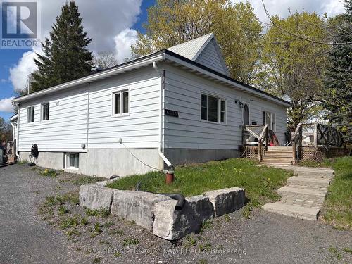 5535 MITCH OWENS ROAD N  Ottawa, ON K1X 1C2