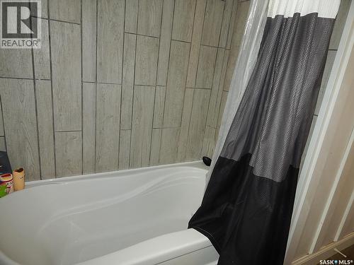 222 Westview Drive, Coronach, SK - Indoor Photo Showing Bathroom