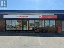 455 GRAND AVENUE E Chatham-Kent, ON N7L 1X4