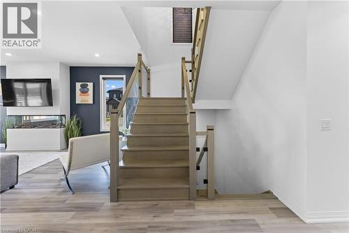 7365 Jonathan Drive, Niagara Falls, ON - Indoor Photo Showing Other Room