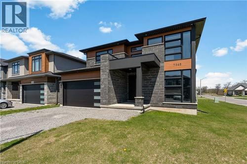 7365 Jonathan Drive, Niagara Falls, ON - Outdoor With Facade