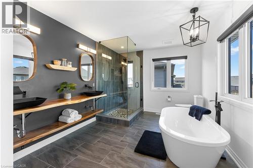 7365 Jonathan Drive, Niagara Falls, ON - Indoor Photo Showing Bathroom