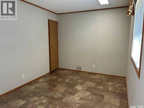 17 2004 Alice Road, Estevan, SK 