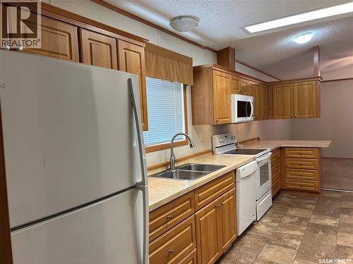 17 2004 Alice Road, Estevan, SK 