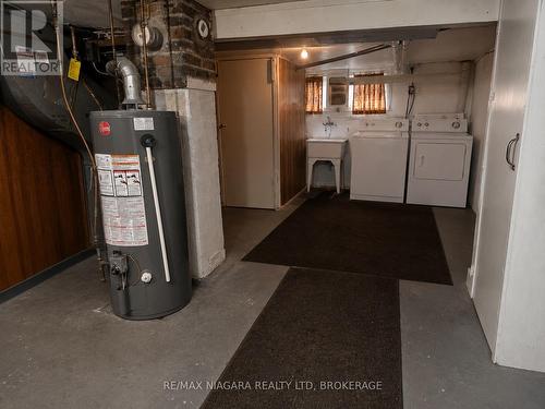 66 Radford Avenue, Fort Erie (Lakeshore), ON - Indoor Photo Showing Laundry Room