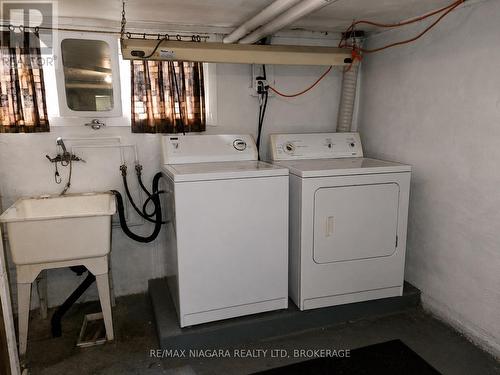 66 Radford Avenue, Fort Erie (Lakeshore), ON - Indoor Photo Showing Laundry Room