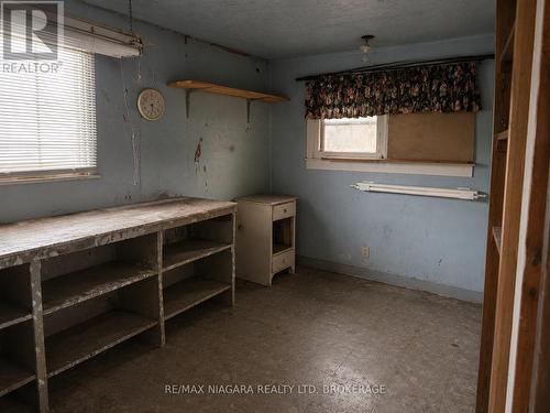 66 Radford Avenue, Fort Erie (Lakeshore), ON - Indoor Photo Showing Other Room