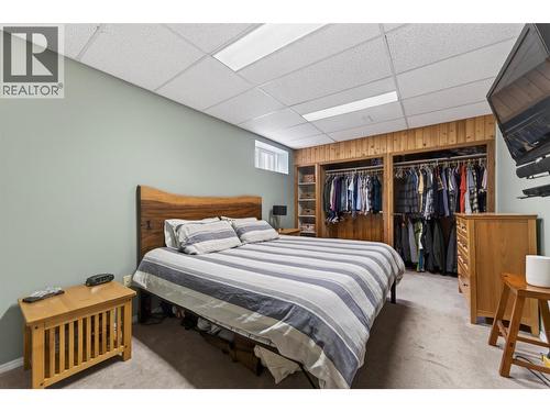 902 26Th Street, Castlegar, BC - Indoor Photo Showing Bedroom
