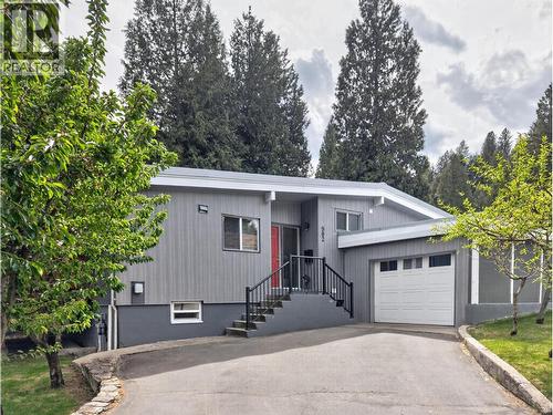 902 26Th Street, Castlegar, BC - Outdoor