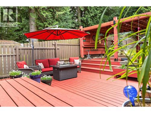 902 26Th Street, Castlegar, BC - Outdoor With Deck Patio Veranda