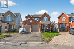 22 NEW DEIGHTON CRESCENT W Ottawa, ON K2G 6H6