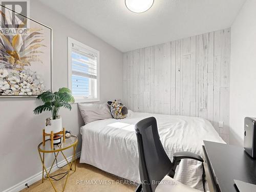 195 Banting Crescent, Essa, ON - Indoor Photo Showing Other Room