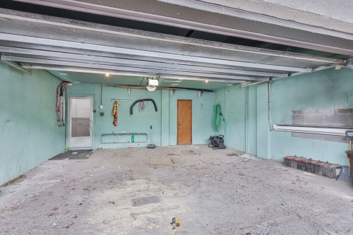 Garage - 11827 Rue Joseph-Casavant, Montréal (Ahuntsic-Cartierville), QC - 