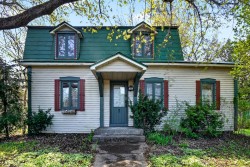 102 Rue St-Pierre  Chambly, QC J3L 1L7