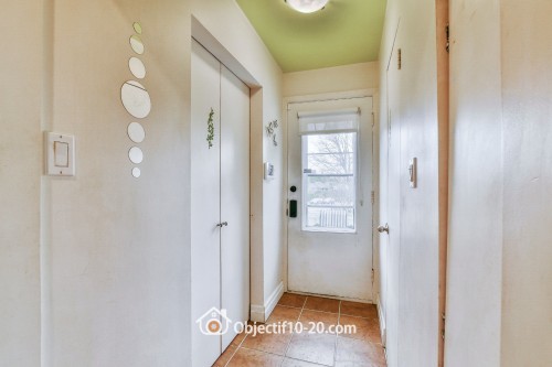 Entry - 37  - 37A Av. Byette, Sainte-Agathe-Des-Monts, QC 