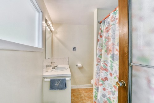 Bathroom - 37  - 37A Av. Byette, Sainte-Agathe-Des-Monts, QC 