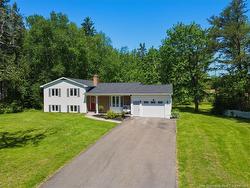 333 Charles Lutes RD Moncton, NB E1G 2R8