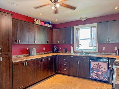 33 Hillcrest Ave, Hartland, NB 