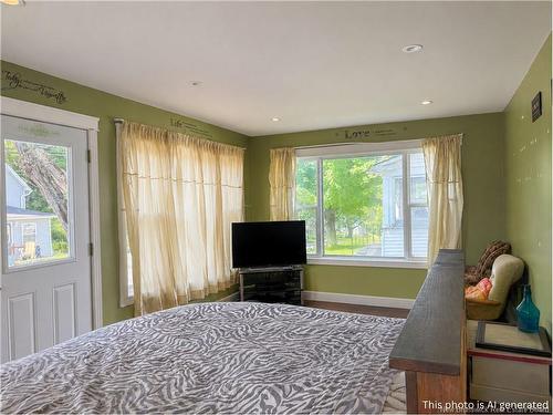 33 Hillcrest Ave, Hartland, NB 